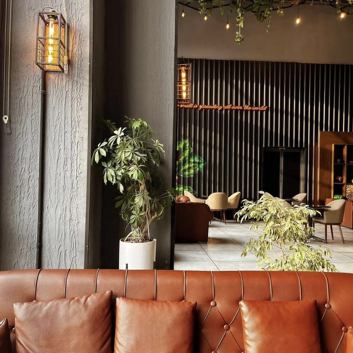 رویال کافه (Royal Cafe) تبریز (5)