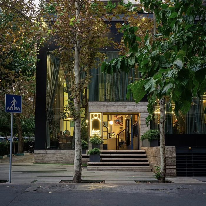 کافه رستوران می دل (MEDEL) تهران (4)