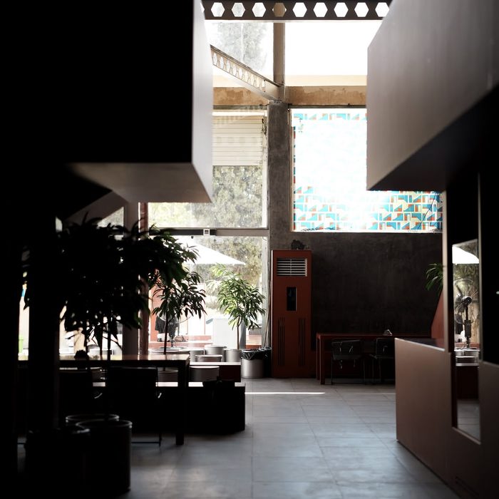 کافه رستوران کالیگ شیراز (1)