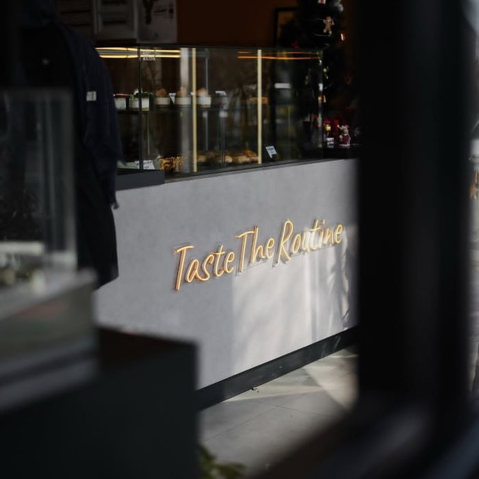 کافه روتین (Routine Takeaway) کاشان (2)