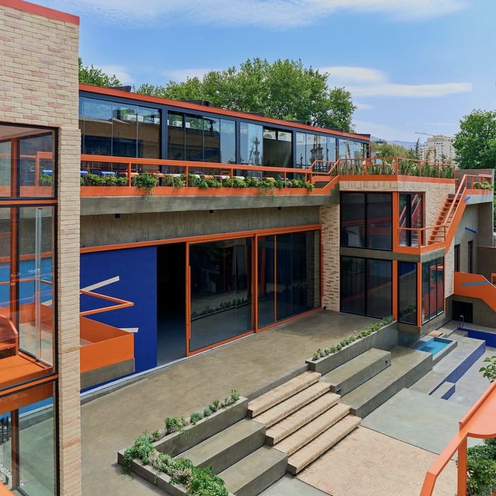 کافه عمارت رو‌برو (تجریش) تهران (3)