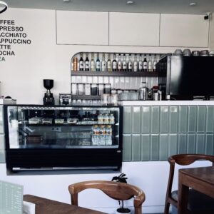 کافه لیو (Liv) قم (5)