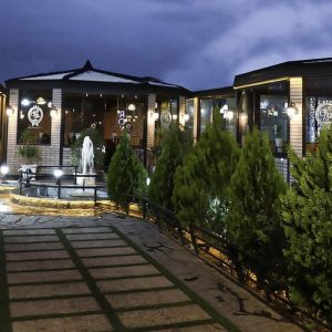 کافه رستوران رویال پلاس (Royal Pluse) قم (3)